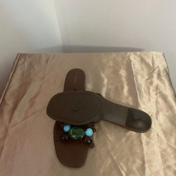 Fioni Sone Embellished Kitten Heels sandal, size 8 1/2 - Picture 3 of 3